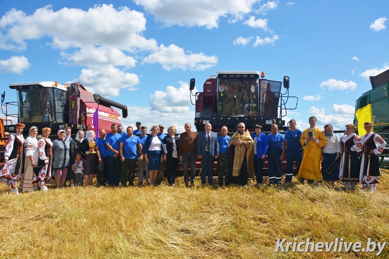 Праздник первого снопа: на Кричевщине прошли «Зажынкі”