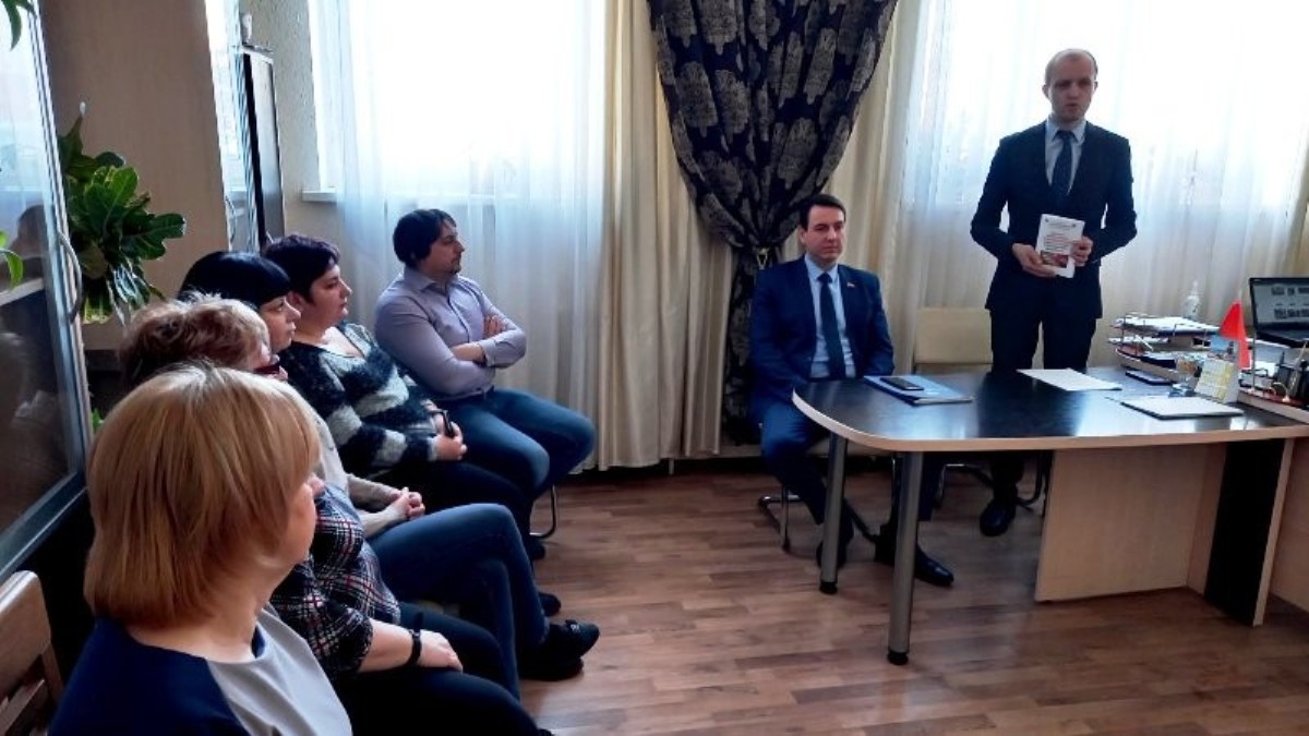 «Круглый стол» по проекту изменений и дополнений Конституции прошел в ОАО «Могилеваттракционы»