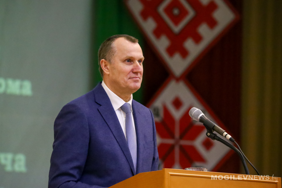Председатель Могилевского облисполкома Анатолий Исаченко провел рабочую встречу с активом Шкловского района. Фото
