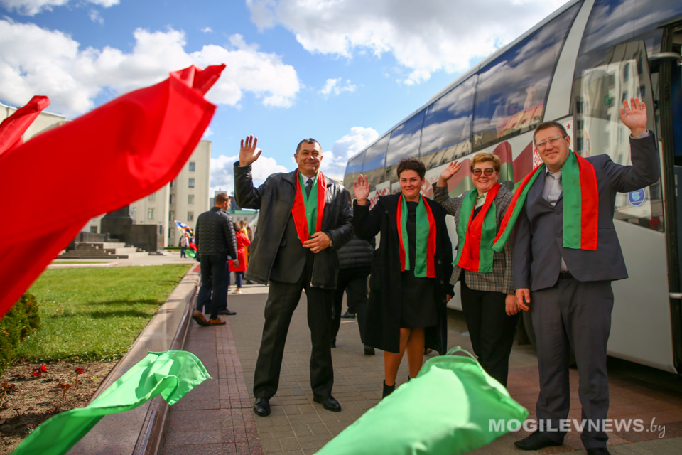 Делегация Могилевской области отправилась на патриотический форум "Это НАША история". Фото