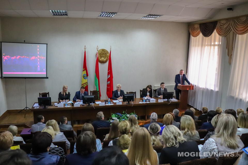 Семинар по вопросам кадровой политики прошел в Дрибине. Фото