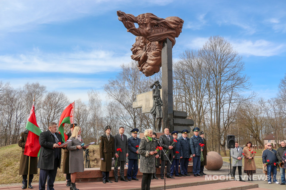 Митинг, посвященный Международному дню освобождения узников фашистских концлагерей, прошел в Могилеве. Фото