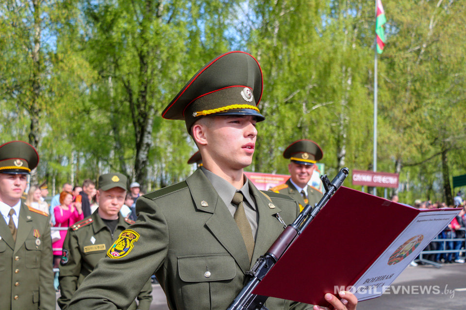 Новобранцы войсковой части 72471 приняли Военную присягу. Фото