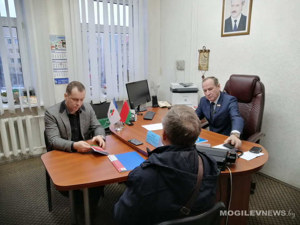 Дмитрий Янков провел прием граждан в общественной приемной «Белой Руси»