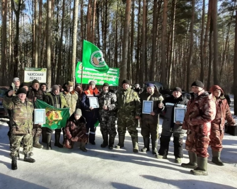 Чаусский лесхоз победил в областных соревнованиях по зимнему лову рыбы. Фото