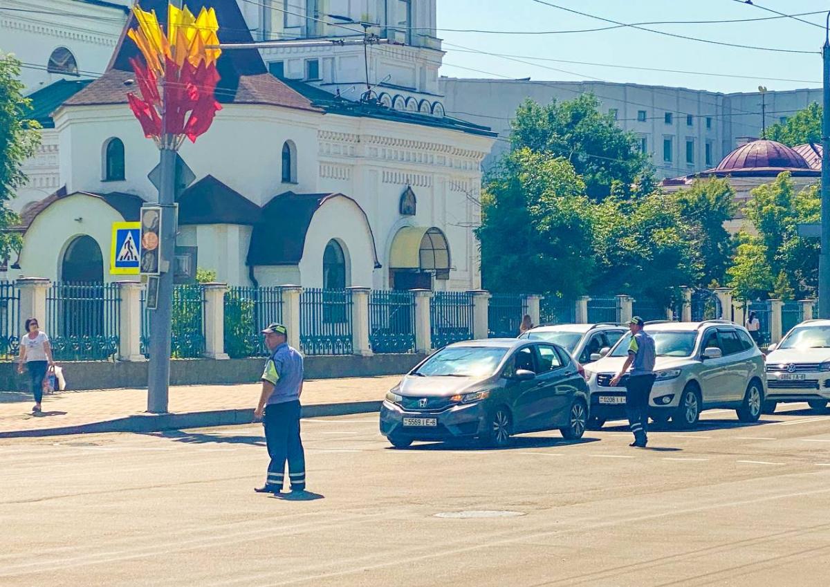 Милиционеры в Могилеве несут службу по охране общественного порядка во время массовых мероприятий