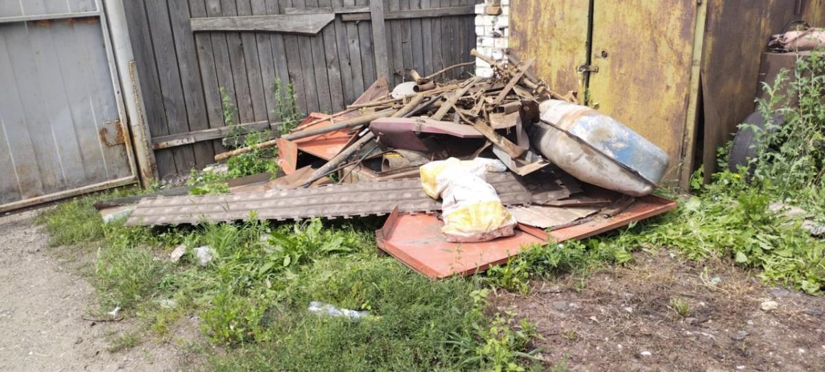 Около тонны лома черного металла и 60 литров дизельного топлива изъяли в Быхове