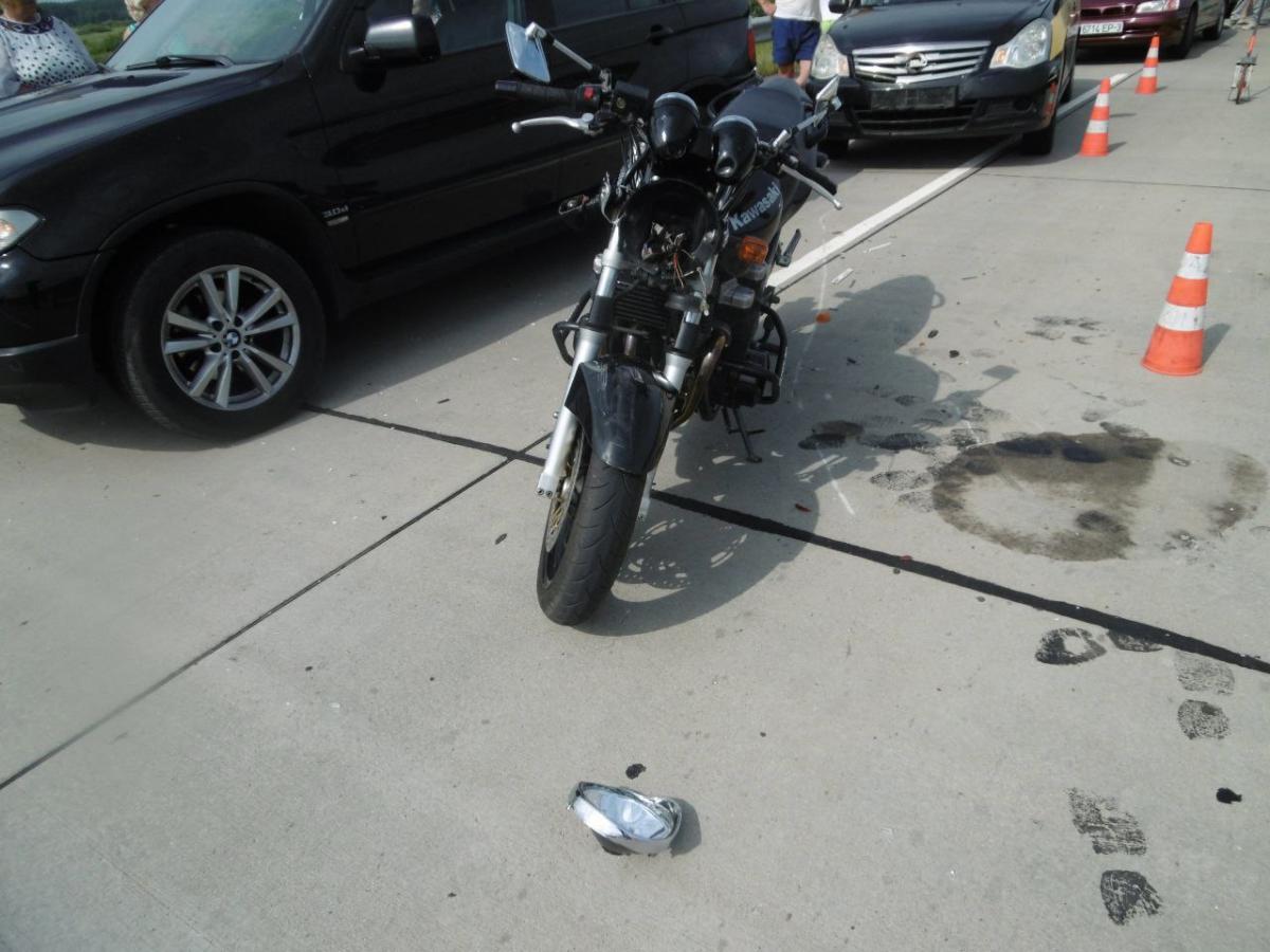 Водитель мотоцикла в Славгородском районе не соблюдал безопасную дистанцию и попал в ДТП