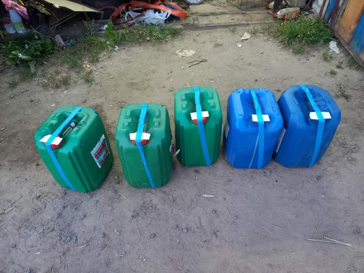 В Дрибинском районе милиционеры обнаружили в гараже у местного жителя 100 литров дизельного топлива