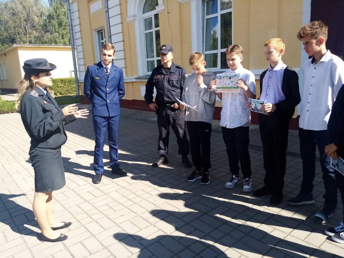 В Могилеве милиционеры напомнили детям о безопасности на железной дороге