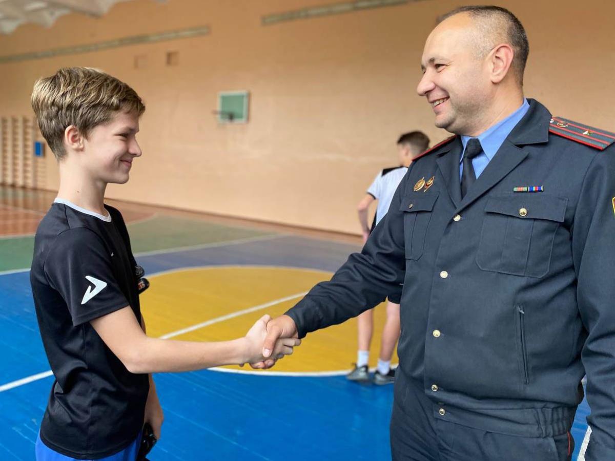 Милиционеры в Могилеве провели дружескую встречу со школьниками