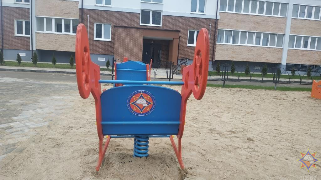 В Могилёвском районе открылась детская имиджевая площадка МЧС