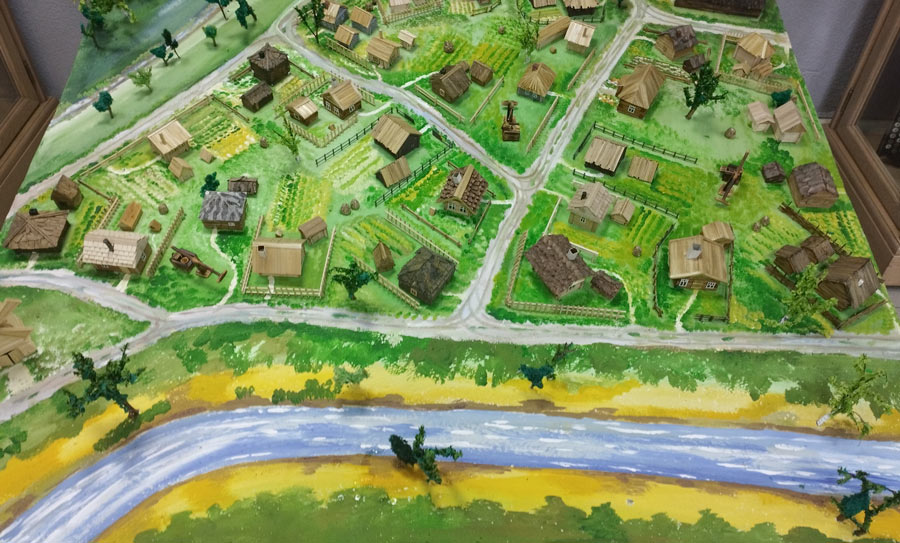 Макет сожженной деревни создали в Кричевском районе