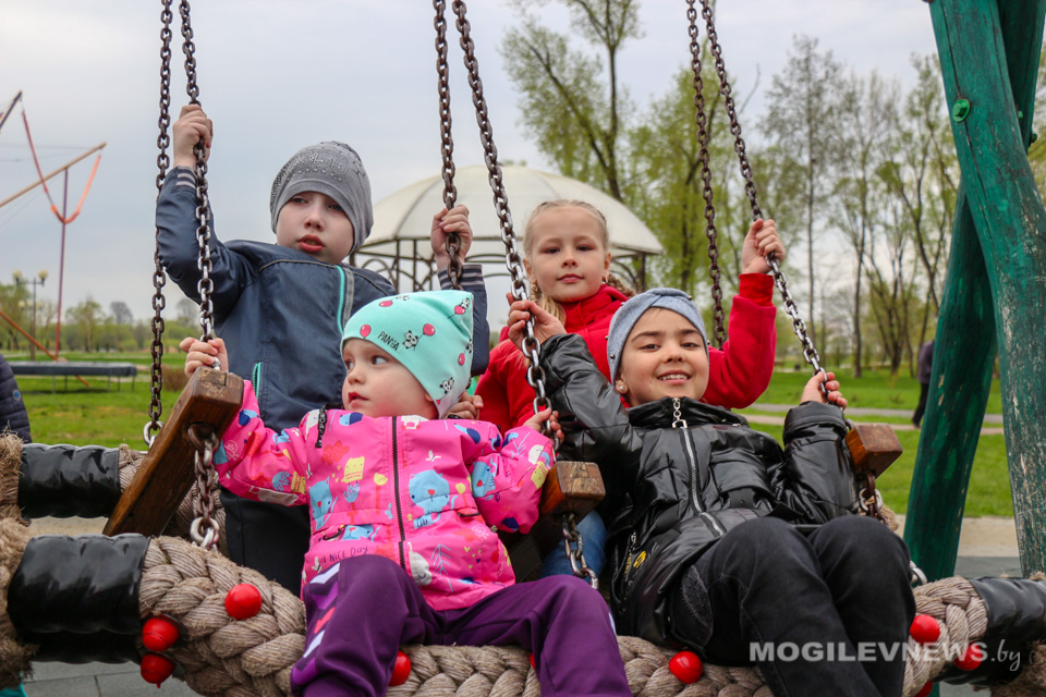 Праздничная программа прошла в парке Подниколье. Фото