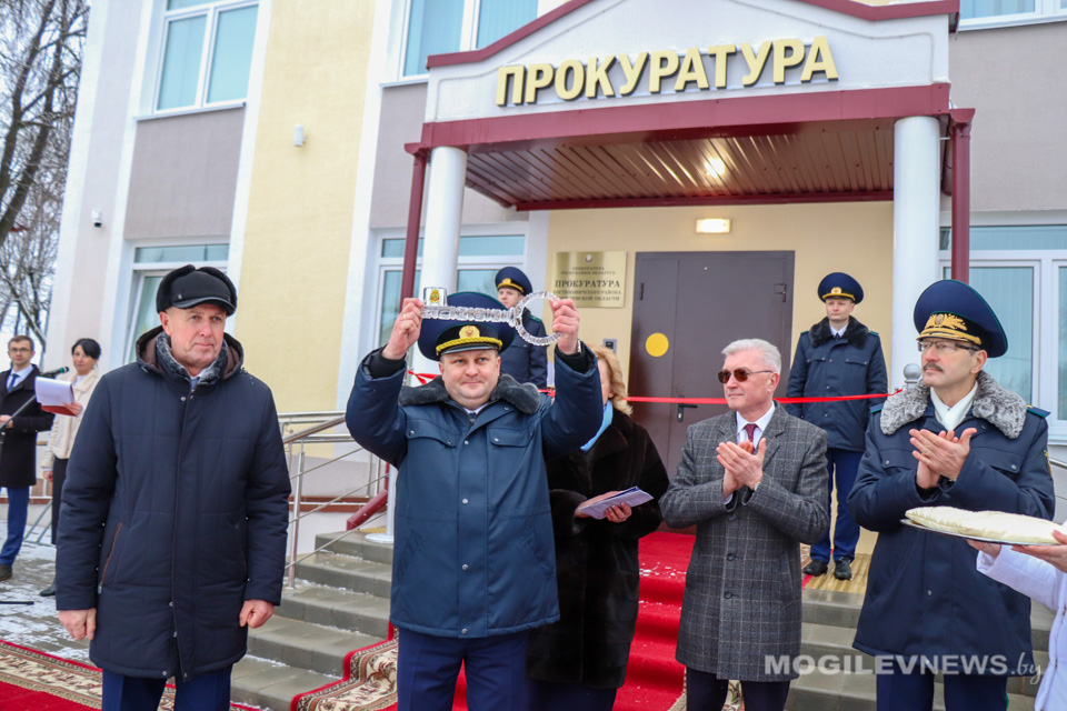 Торжественное открытие нового здания прокуратуры прошло в Костюковичах. Фото