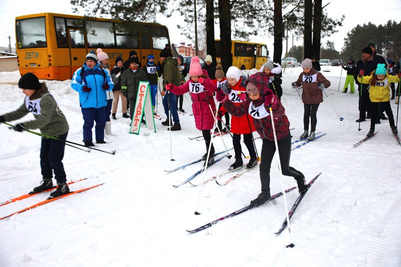 В Климовичах прошли соревнования среди детей и подростков по биатлону «Снежный снайпер»