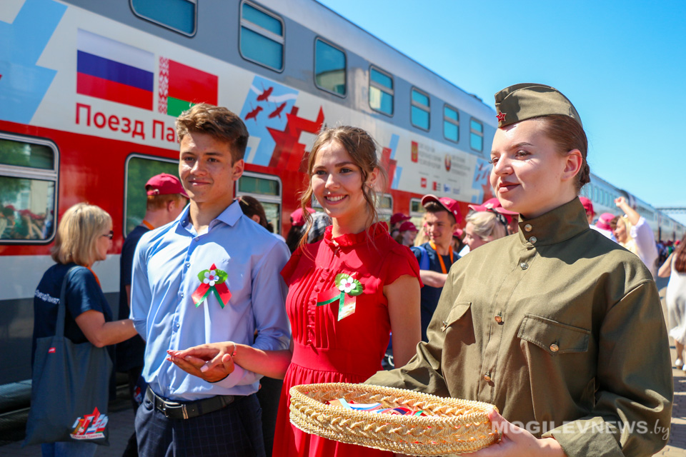 Участники совместного российско-белорусского патриотического проекта «Поезд Памяти» прибыли в Могилев. Фото