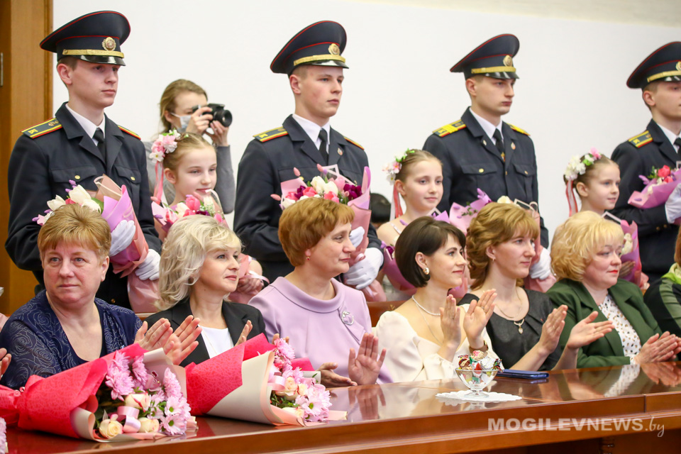 Представительниц Могилевщины чествовали в облисполкоме. Фото. Видео
