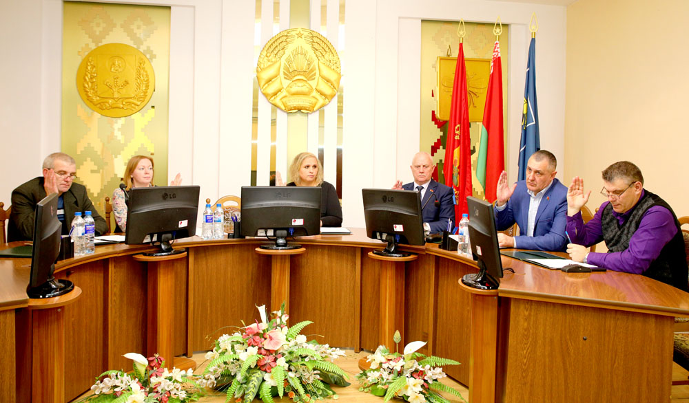 Президиум  районного Совета депутатов состоялся в Климовичах