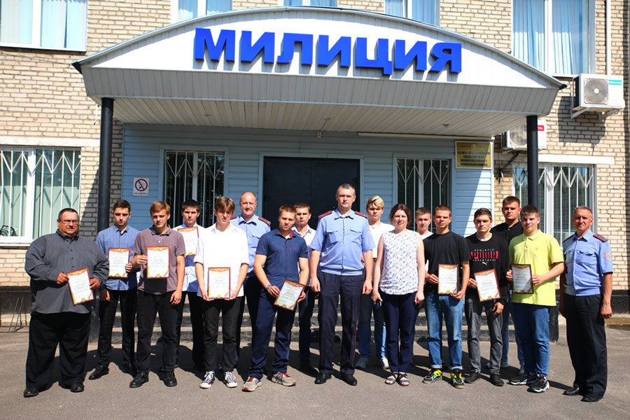 В Климовичском РОВД вручили благодарственные письма дружинникам