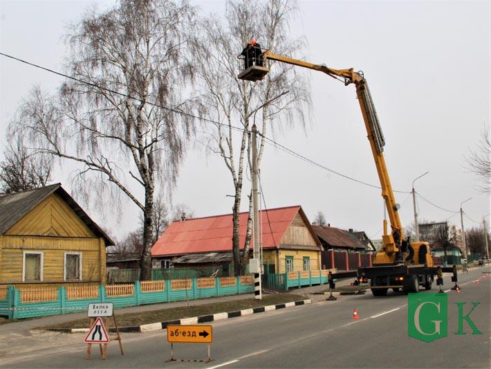 Коммунальные службы Костюковичей приводят город в порядок после зимы
