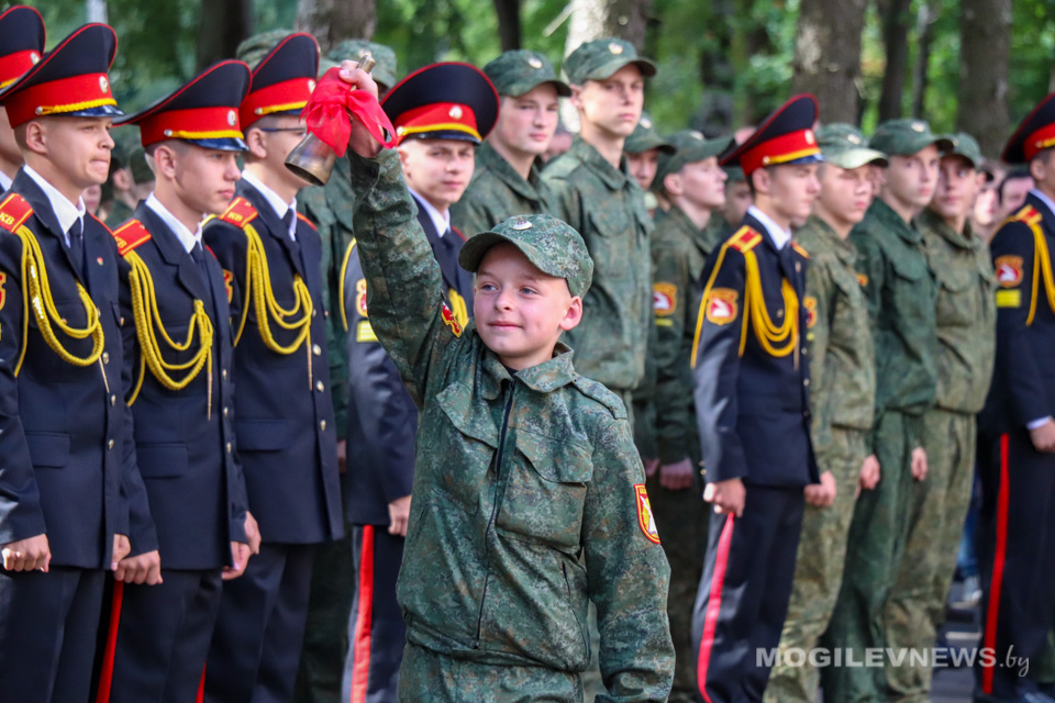 Торжественное построение, посвященное Дню знаний, прошло в кадетском училище. Фото