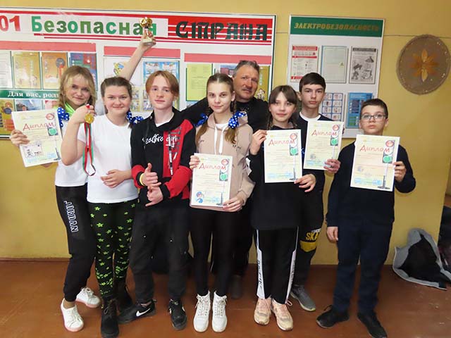 Районный слет-конкурс отрядов юных инспекторов дорожного движения прошел в Климовичах