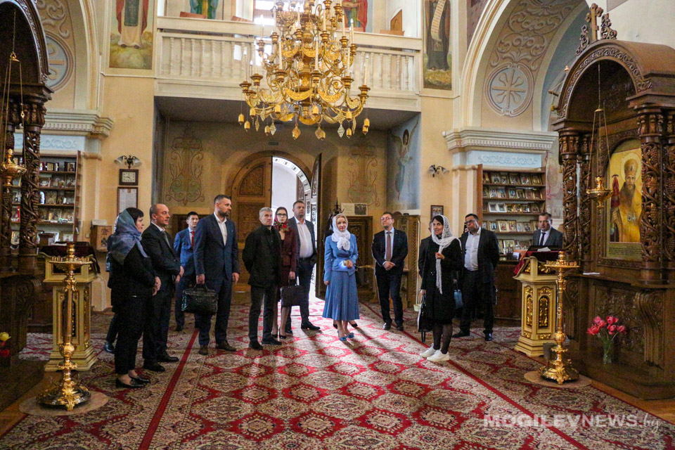 Свято-Никольский женский монастырь посетила делегация Хабаровского края. Фото