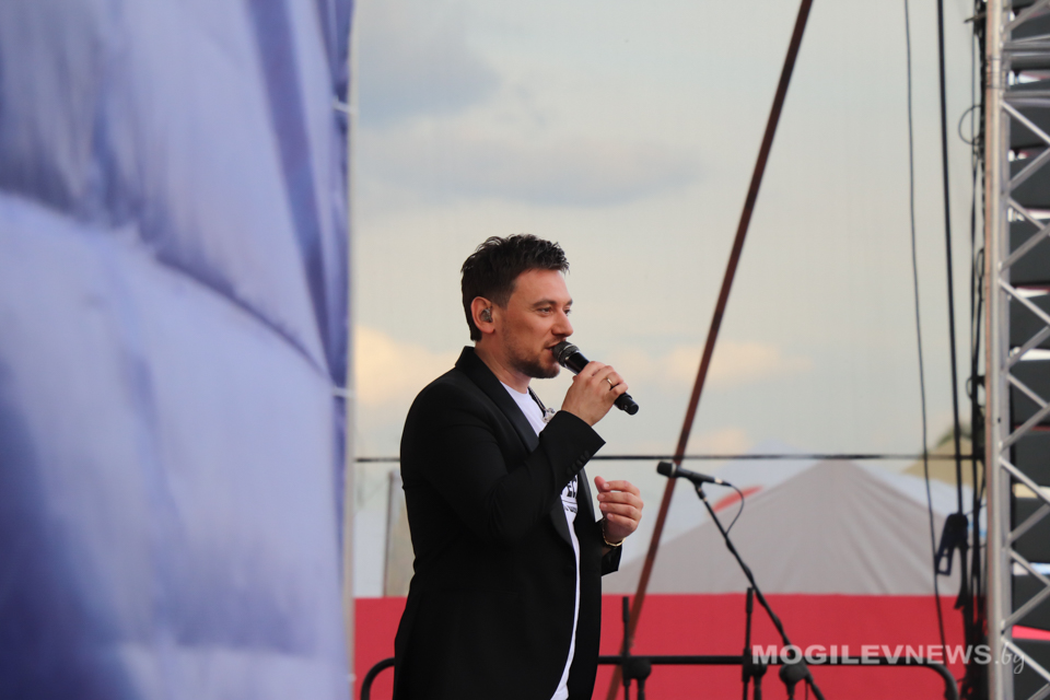 Руслан Алехно выступил на празднике «Купалье» в Александрии. Фото