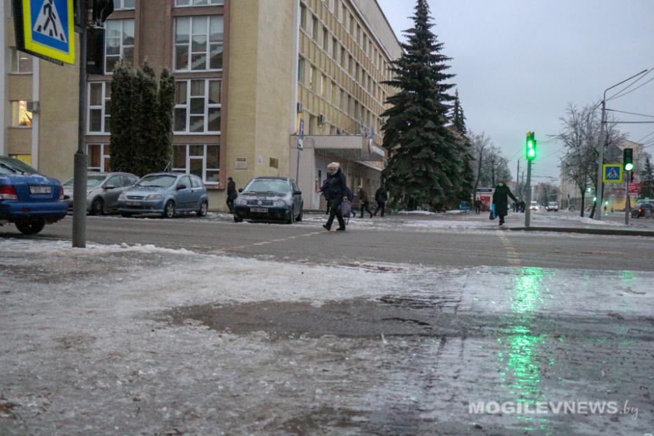 Более 890 пациентов с гололедными и холодовыми травмами зарегистрировано в Могилевской области за 2,5 недели