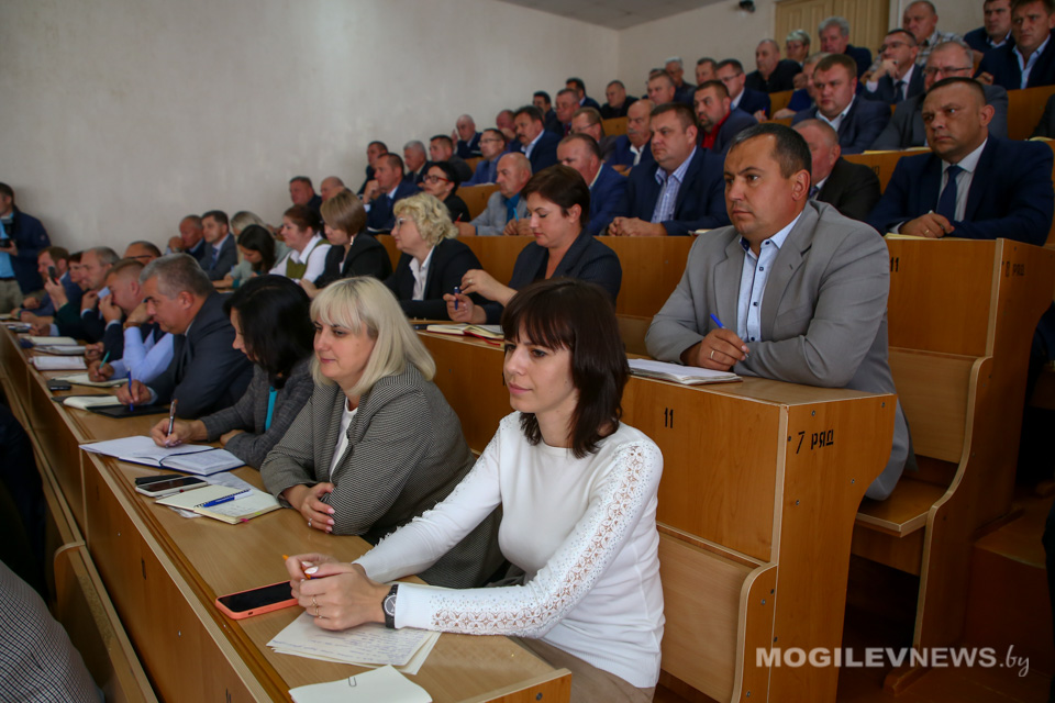Областной семинар-совещание «Организация сева озимых культур, заготовка кормов» прошел в Горках. Фото