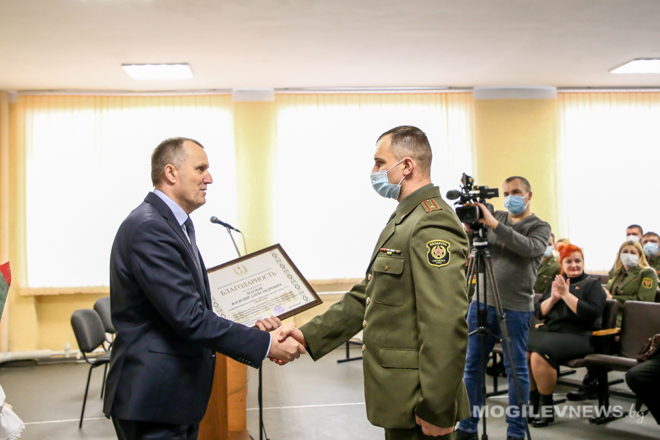 Анатолий Исаченко встретился с военнослужащими Могилевского гарнизона