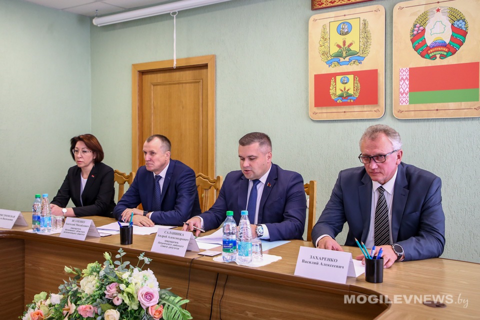 Нового руководителя района представили в Белыничах. Фото