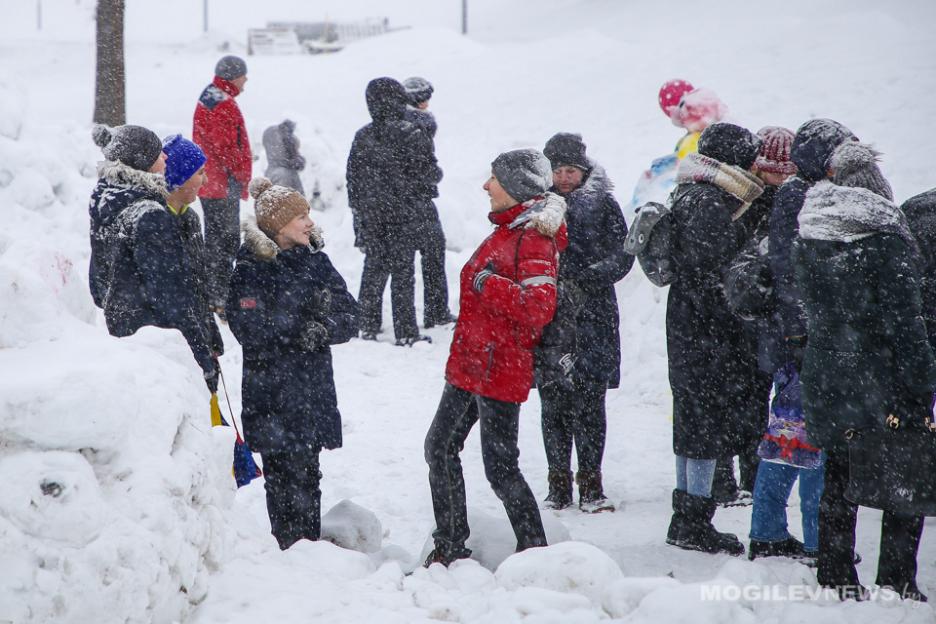Погода на выходные: снегопад и местами до -15°С ночью в воскресенье