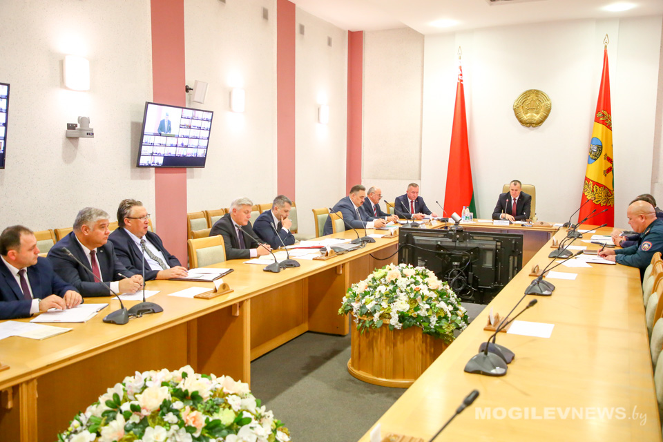 Областное селекторное совещание провел Анатолий Исаченко