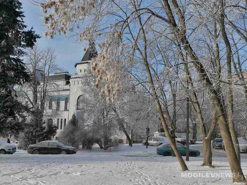 Переменная облачность и небольшая гололедица ожидаются в Могилевской области 8 января