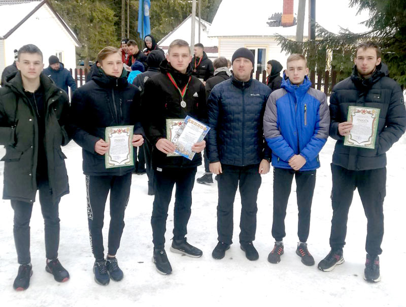 Учащиеся Климовичского государственного аграрного колледжа заняли призовые места на областных соревнованиях «Защитник Отечества»
