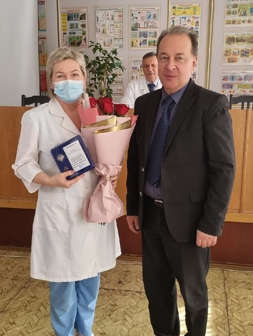 Нагрудный знак «За труд во имя жизни» вручен старшей медсестре пульмонологического отделения Могилевского областного противотуберкулезного диспансера