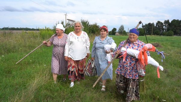 Обрядовую традицию начала сенокоса инсценировали в Кличевском районе