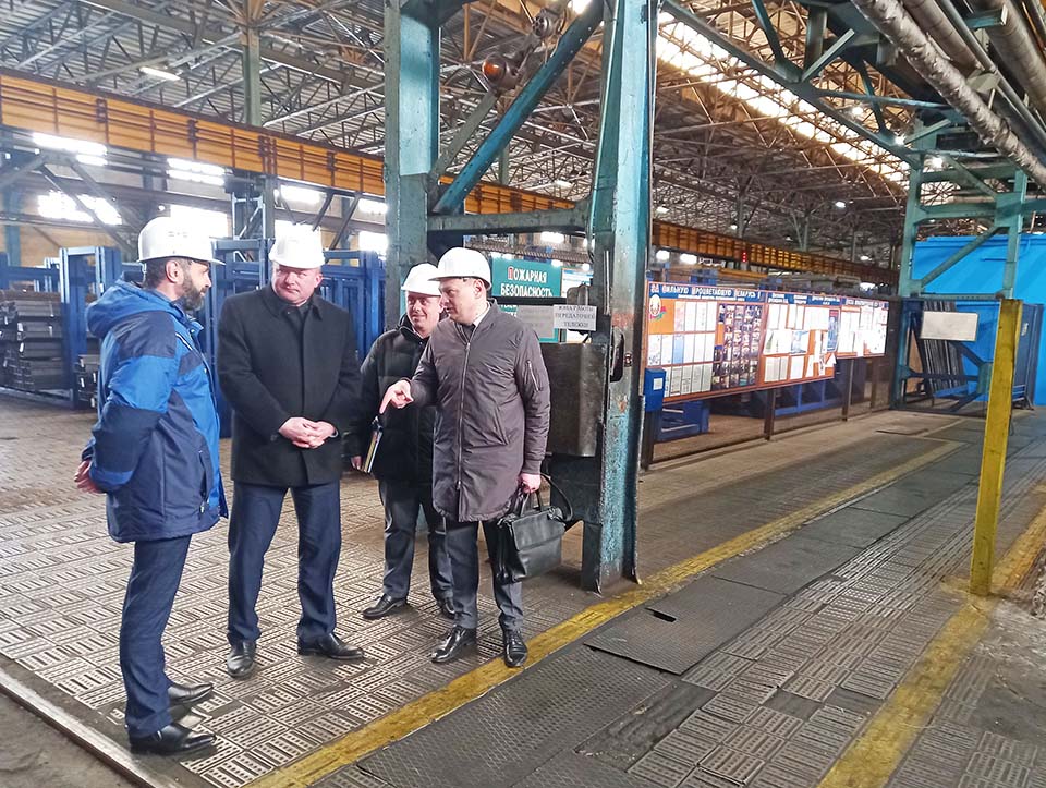 Леонид Мартынюк: новые экономические условия открывают для предприятий большие рыночные возможности. Фото