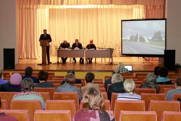 Изменения и дополнения в Конституцию обсудили жители агрогородка Михалево Бобруйского района