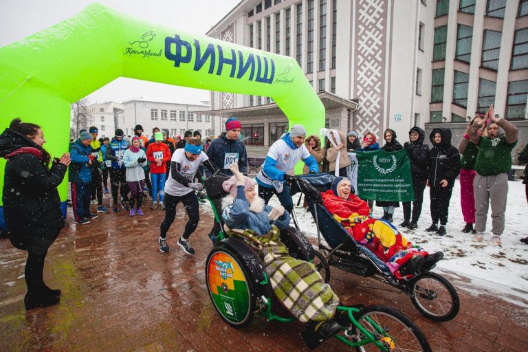 В благотворительном забеге «Иначе» принял участие могилевчанин