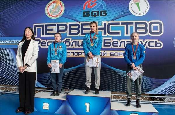 Представительницы Могилевской области выиграли 5 золотых медалей на первенстве Беларуси по вольной борьбе