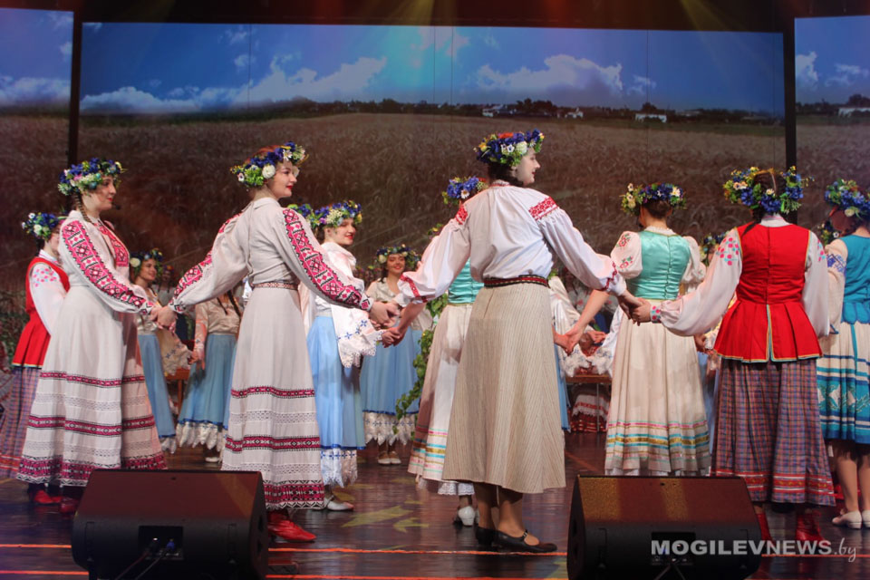 Отчетный концерт студентов Могилевского государственного колледжа искусств прошел во Дворце культуры области