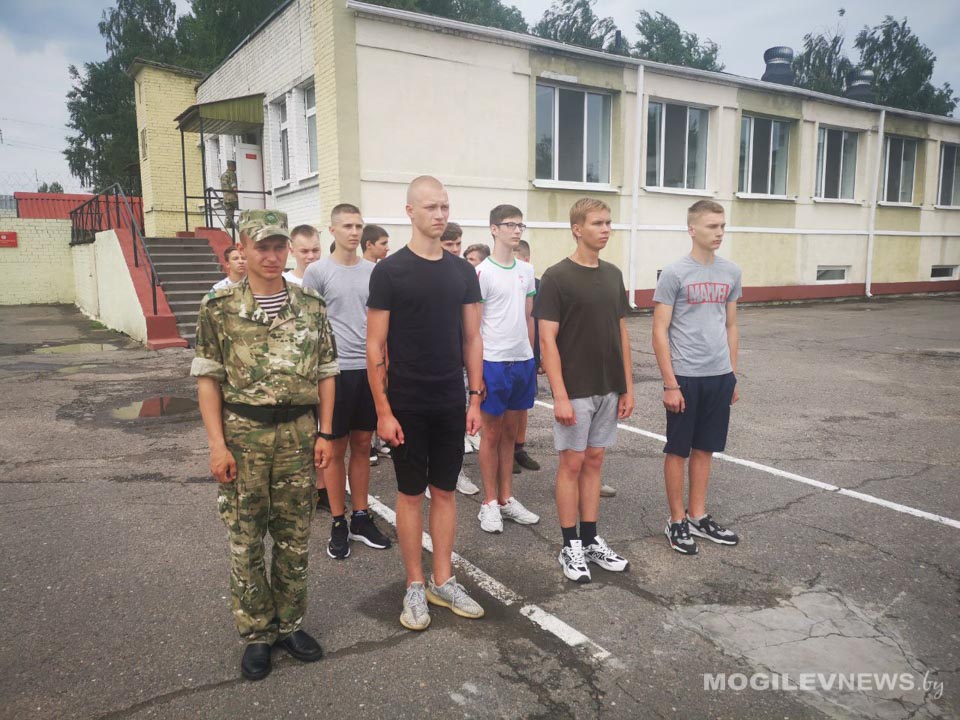 Оздоровительный лагерь оборонно-спортивного профиля  «Курсант» открылся в Могилеве на базе воинской части 6713