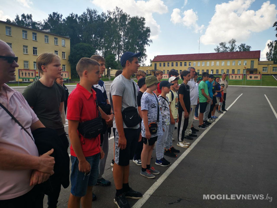 День открытых дверей для школьников состоялся в войсковой части в Пашково