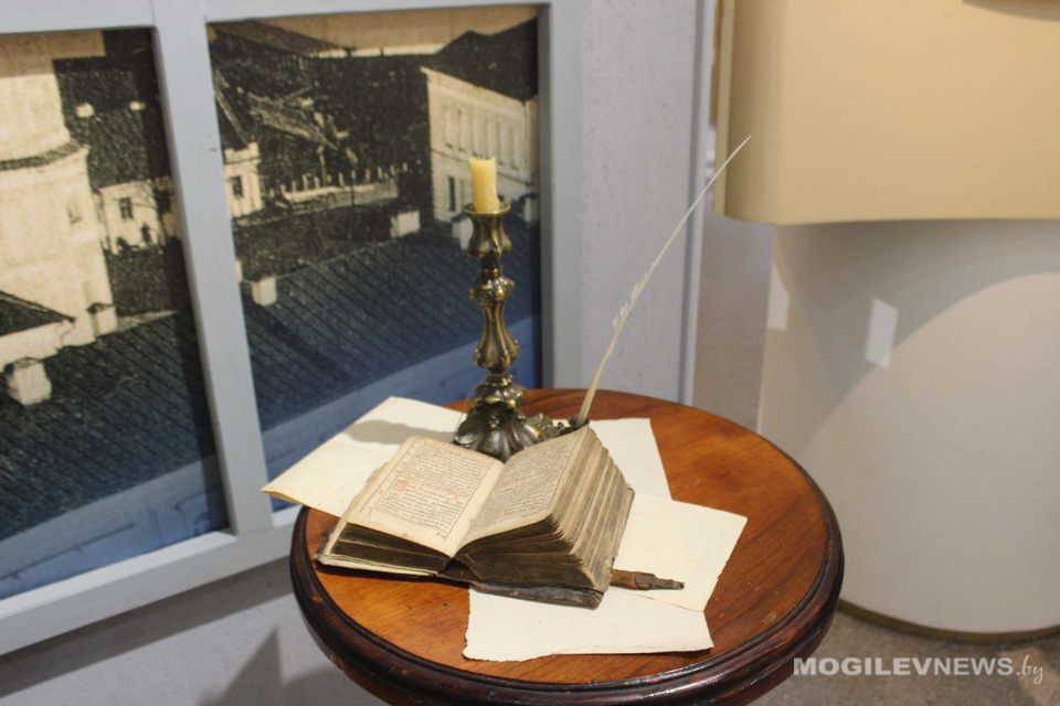 Выставка «Два лика. Одна вера. Одна земля» открылась в Могилевском областном краеведческом музее