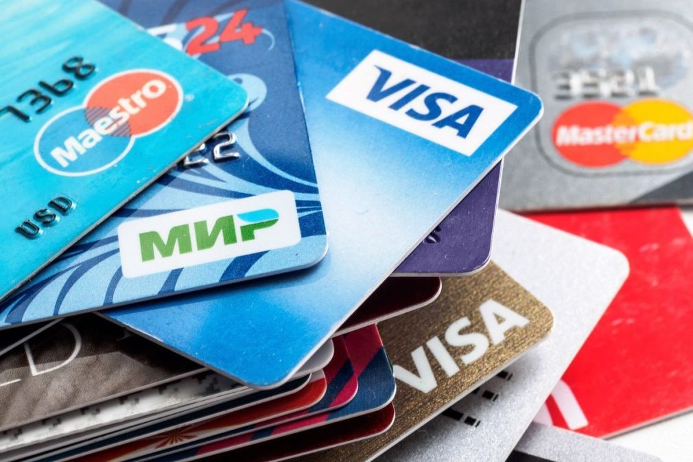 Могилевчанин взял карточку знакомого и без спроса снял с нее деньги