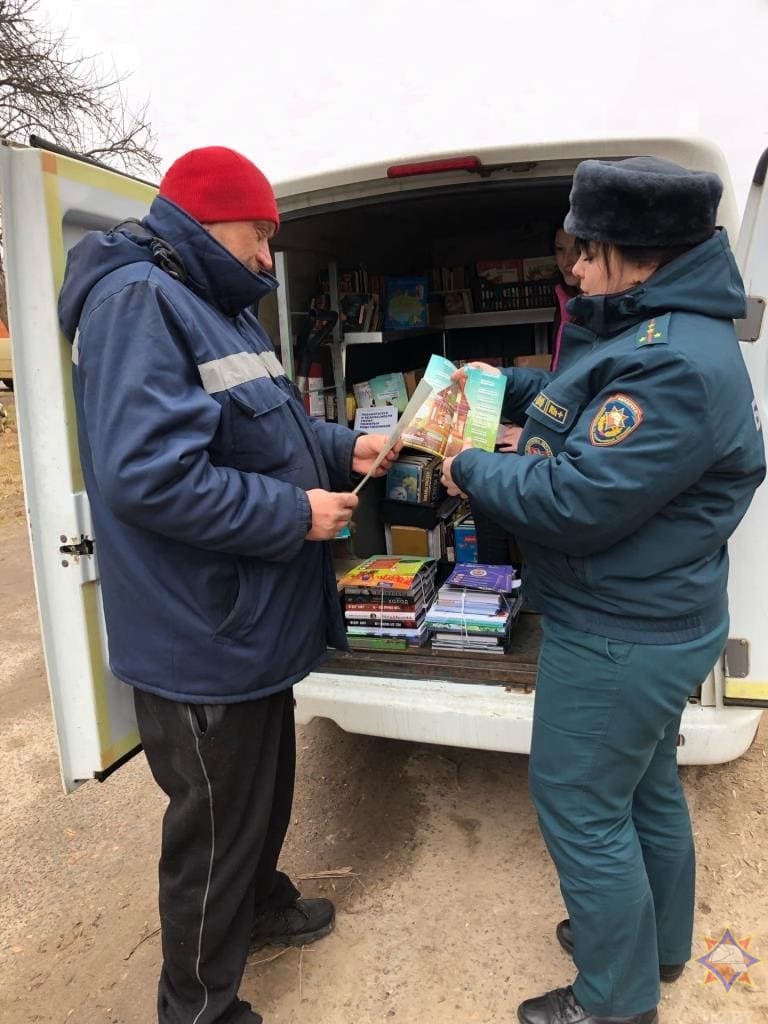 Библиобус побывал в деревнях Могилевского района