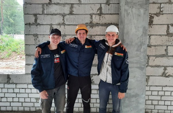 Восемь студенческих стройотрядов БРУ трудятся в Беларуси и Российской Федерации